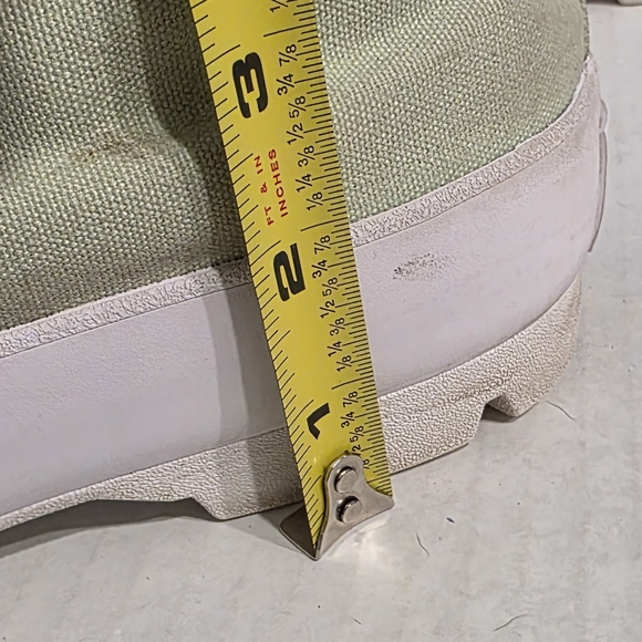 Converse Chuck Taylor All Star Woman's Canvas High-Top Sneakers.  Neon Mint - Picture 11 of 12
